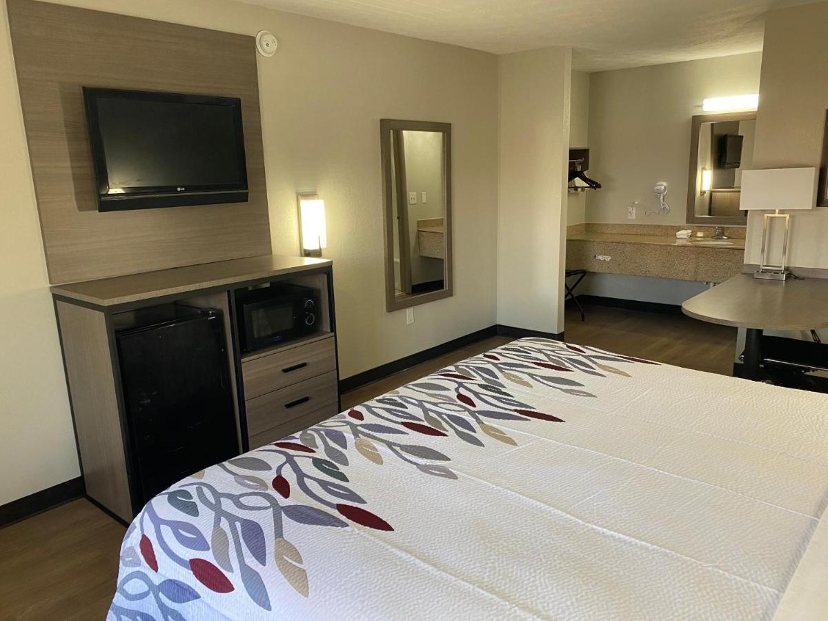 Red Roof Inn Jacksonville, Al מראה חיצוני תמונה