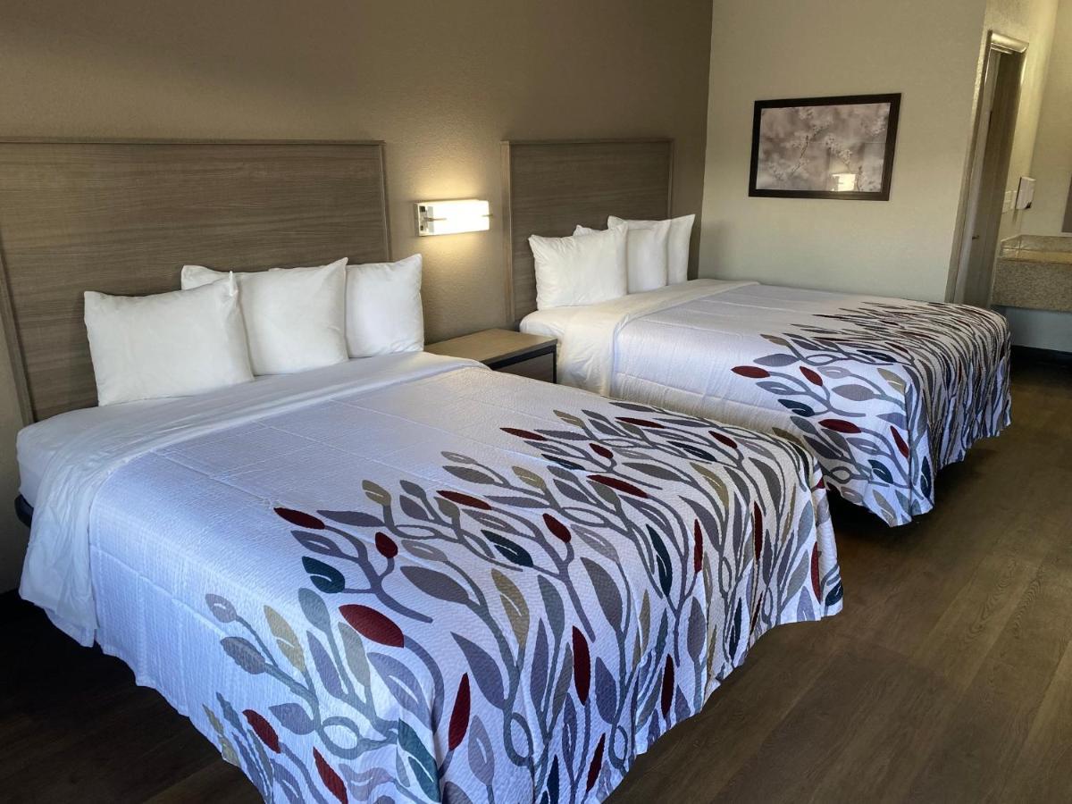 Red Roof Inn Jacksonville, Al מראה חיצוני תמונה