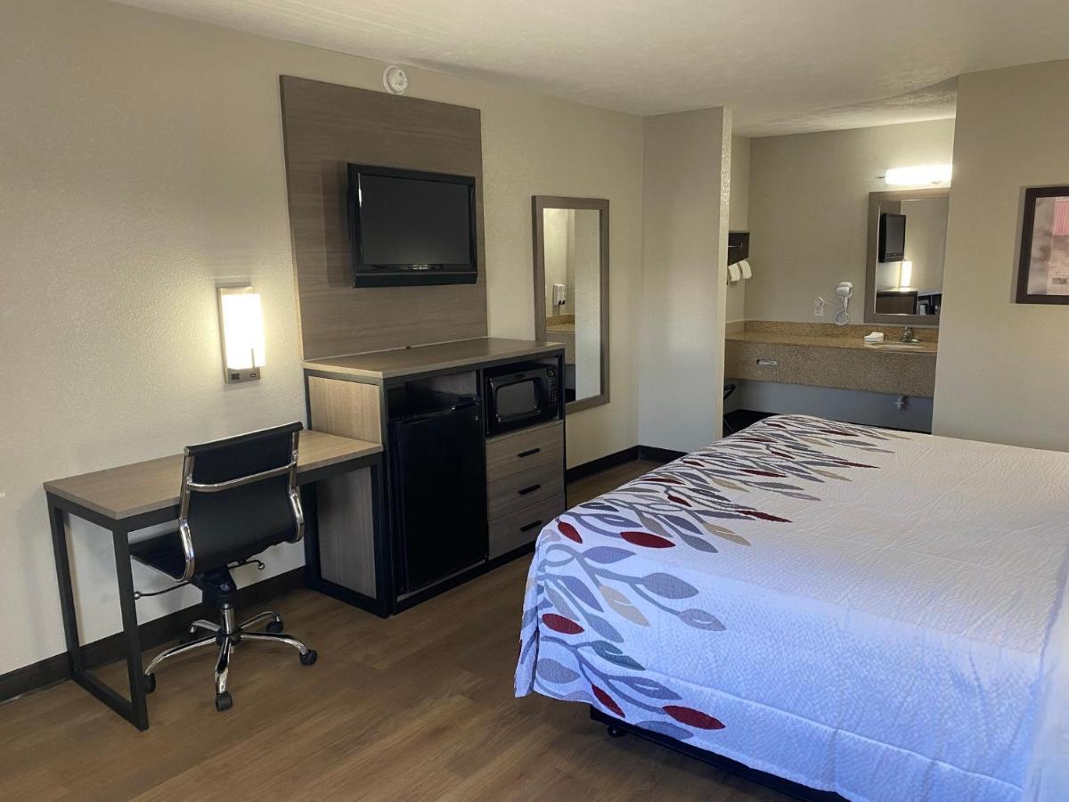 Red Roof Inn Jacksonville, Al מראה חיצוני תמונה